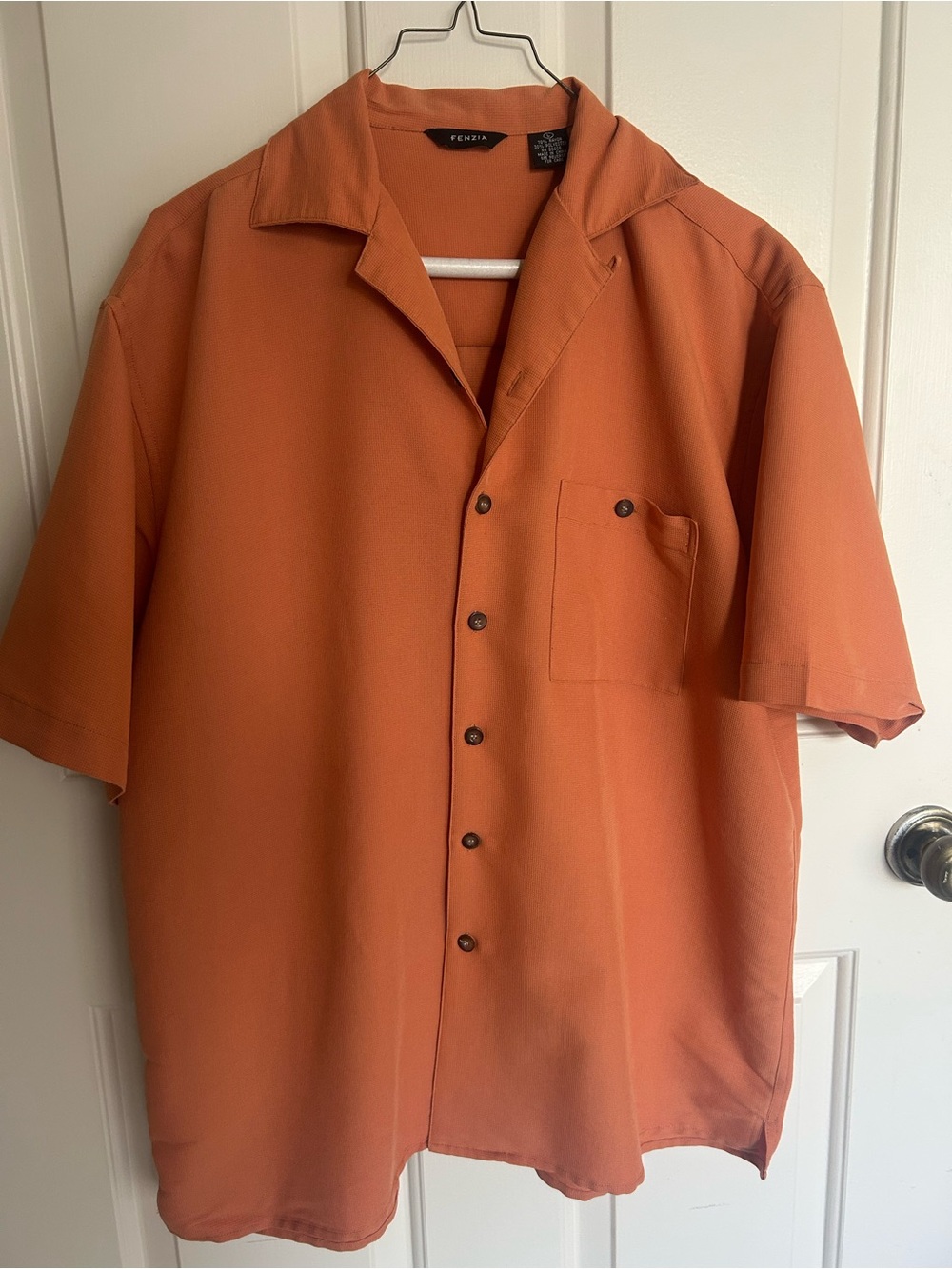 Fenzia Men’s Sz L short Sleeve Button-Down in Rust **feels like silk or bamboo